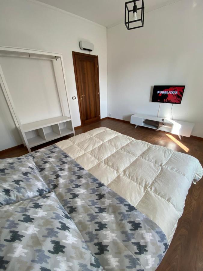 Hlux Oi Affiₜₜacaₘere Piacenza Exterior foto